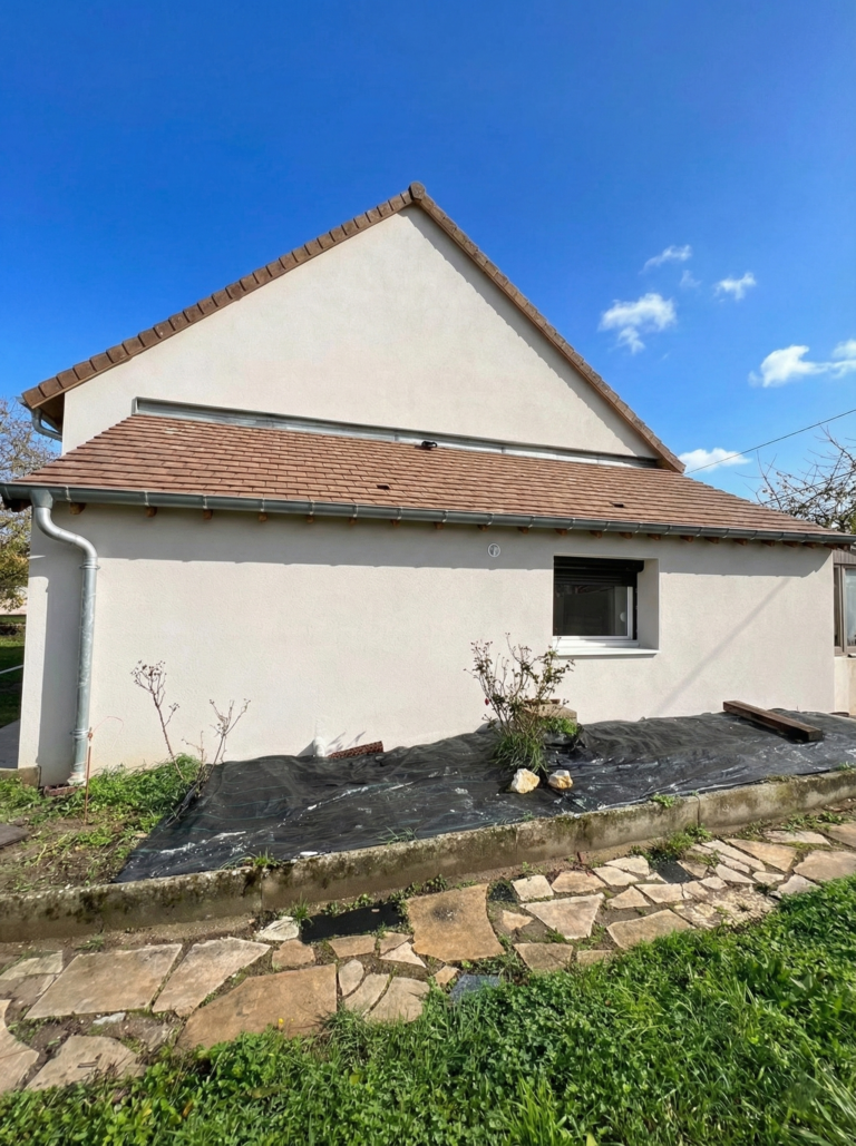 Rénovation d&rsquo;ampleur à LUX (71100)